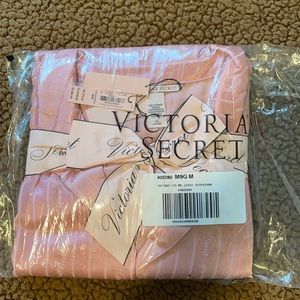 NEW packaged VS satin pajama set